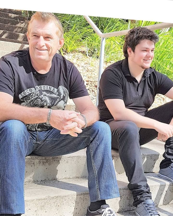Featured image for “Friday Raffles & Live Music: Win Meat Trays & Enjoy Snape & Son at Karuah RSL”