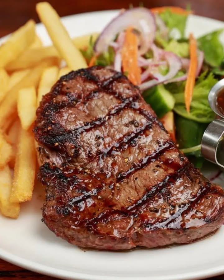 Featured image for “Aussie Mondays at Karuah RSL”